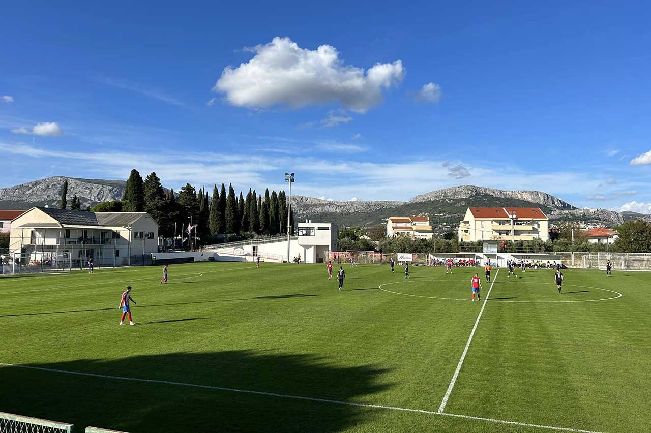 Stadion Glavica, Mravince